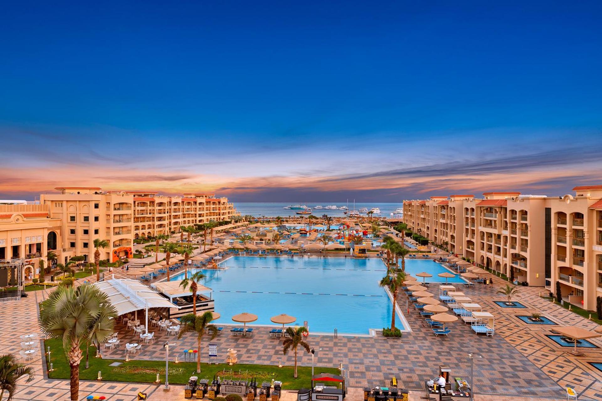 PICKALBATROS WHITE BEACH RESORT - HURGHADA